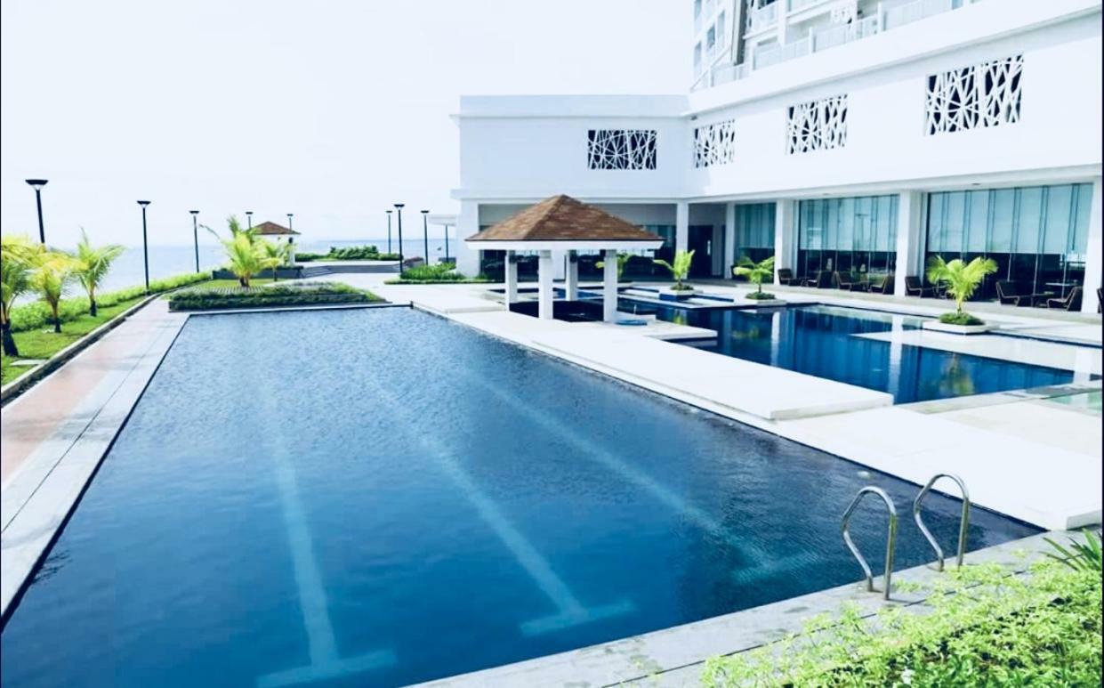 Grand Condo-Hotel With Breathtaking Seaside Views In Lapu-Lapu, Cebu Eksteriør billede